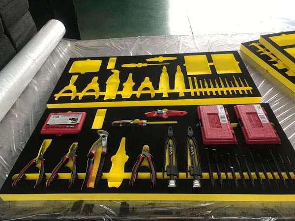 �����EVA���r