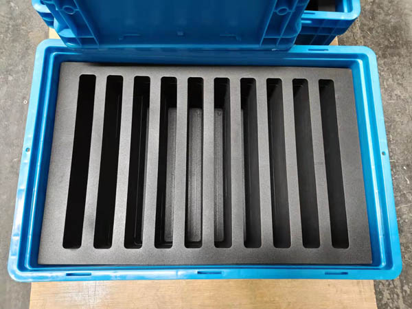 ���D����EVA���r